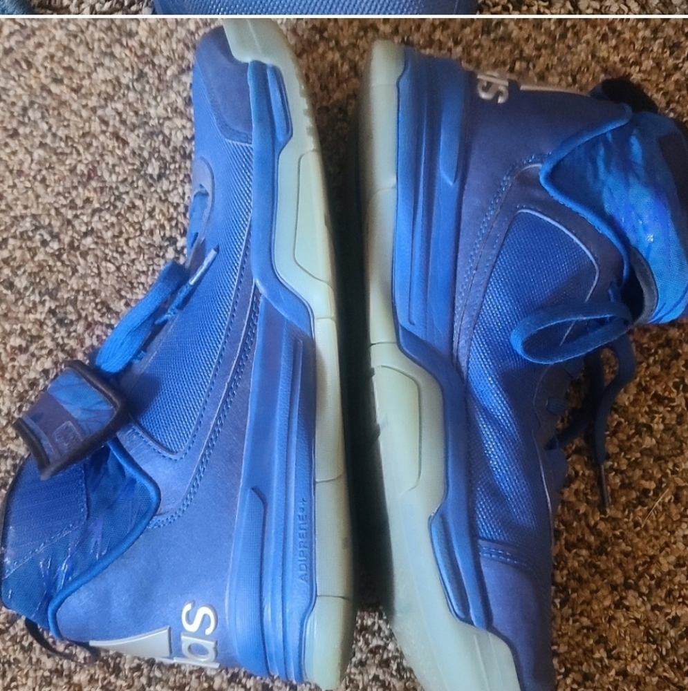 Addidas tech fit dual threat sneakers size 10.5